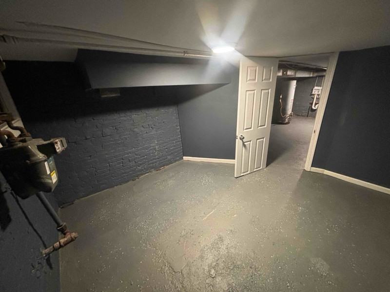 436 N Patterson Park Ave - Photo 5 of 20