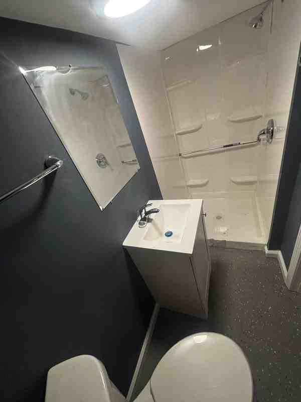 436 N Patterson Park Ave - Photo 6 of 20