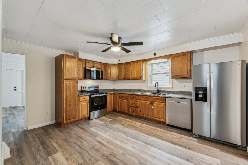 761 W Otterman St - Photo 7 of 20