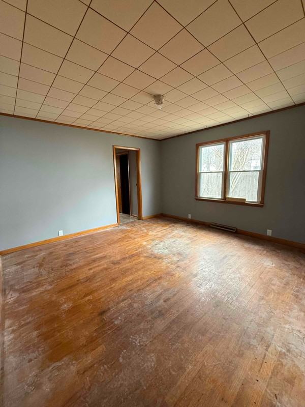 104 N Vine St - Photo 3 of 12