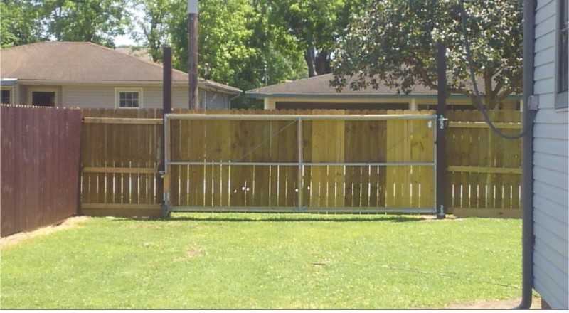 723 S 33rd St - Photo 5 of 21