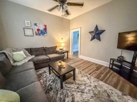 featured image of 216 E Horah St