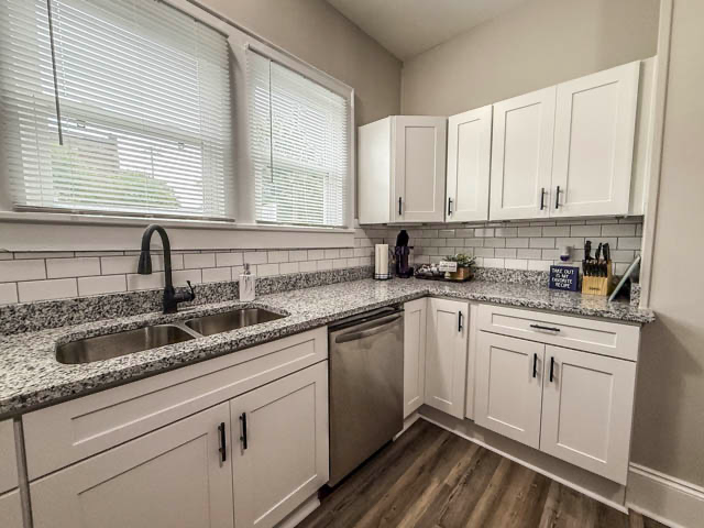 216 E Horah St - Photo 4 of 13