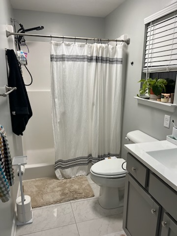 327 Webster St - Photo 7 of 16