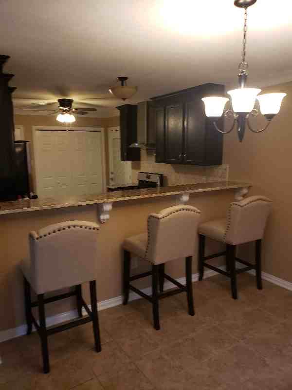 1702 8th St - Photo 2 of 6