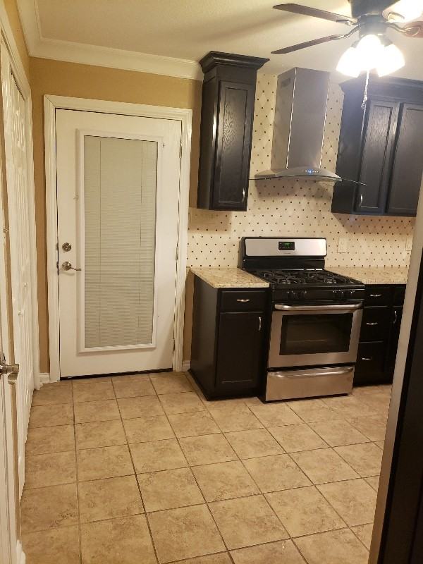 1702 8th St - Photo 5 of 6