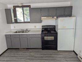 featured image of 909 7th St #1