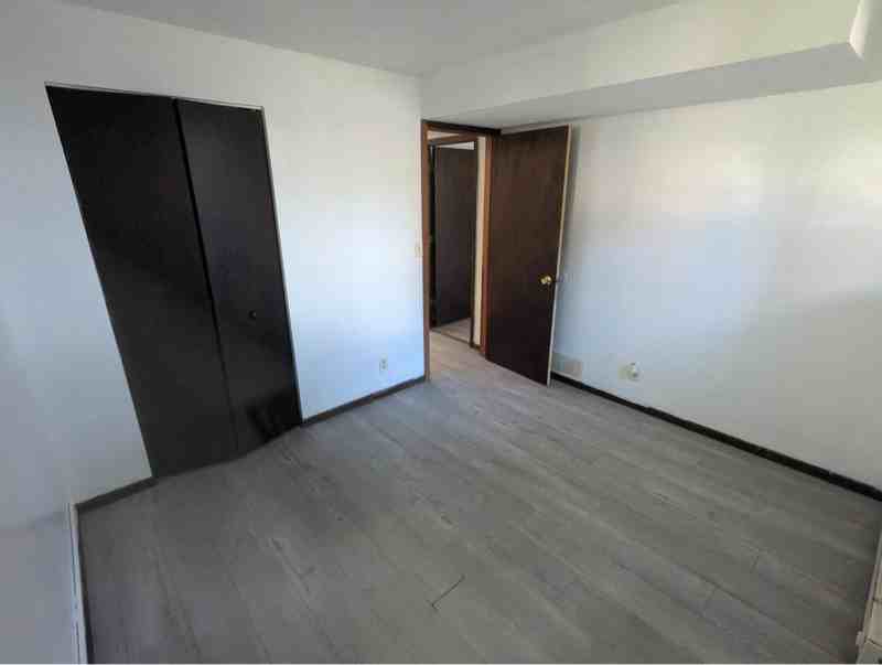 909 7th St #1 - Photo 7 of 9