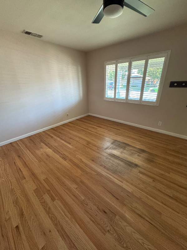 1430 W Locust St - Photo 6 of 12