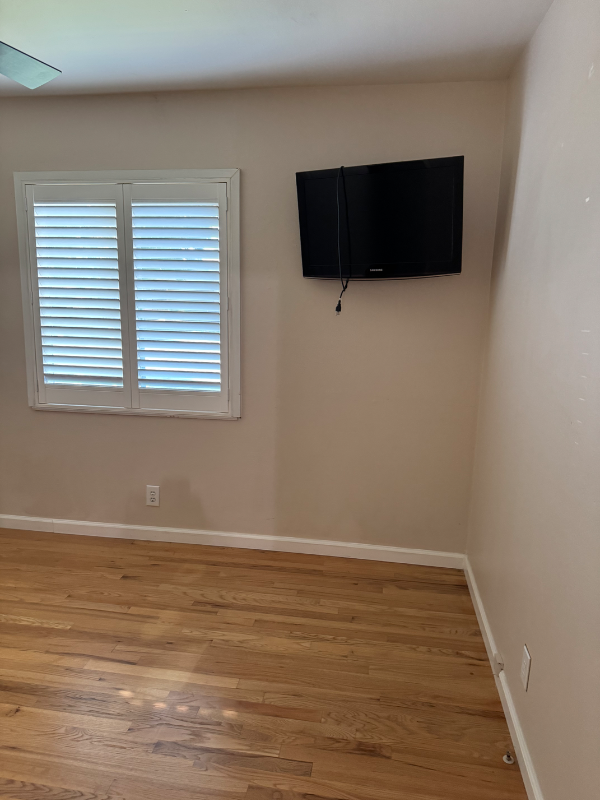 1430 W Locust St - Photo 7 of 12