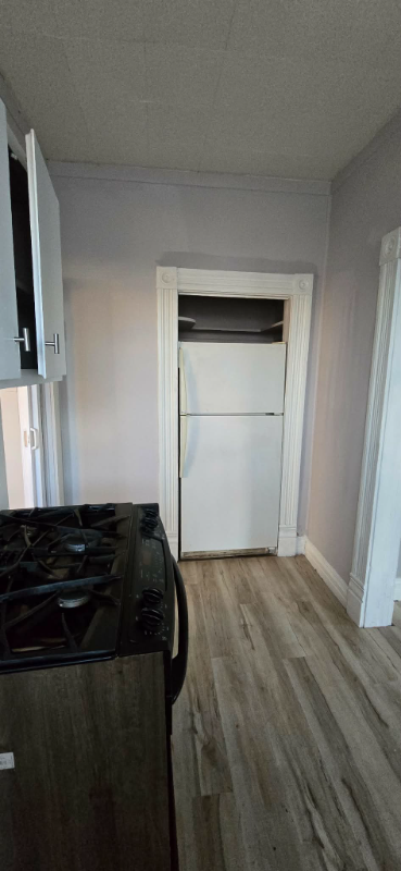 501 W 7th St #D - Photo 5 of 7