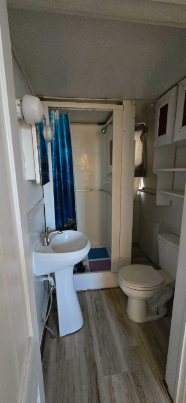 501 W 7th St #D - Photo 7 of 7