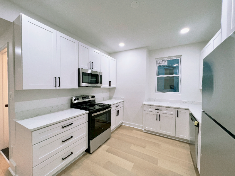 720 E 41st St - Photo 6 of 19