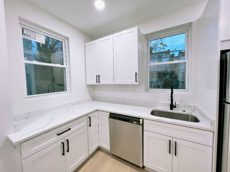 720 E 41st St - Photo 7 of 19