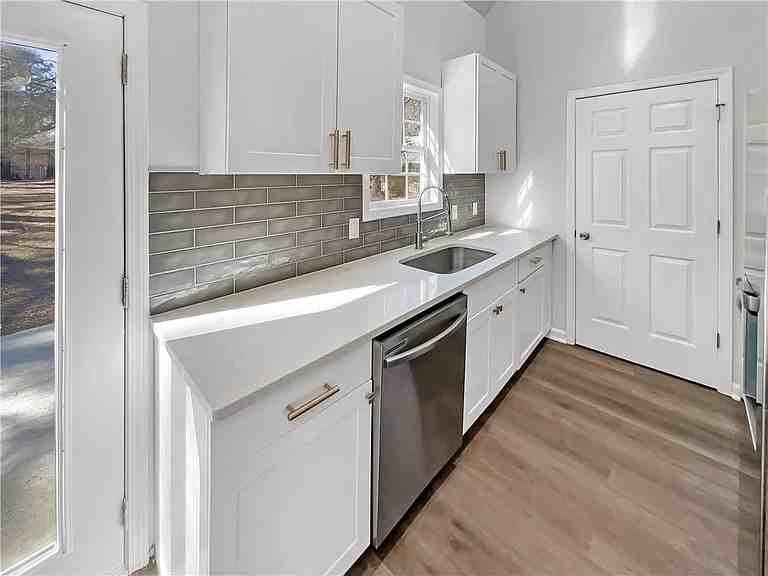 800 Fairburn Road Northwest #1 - Photo 7 of 10