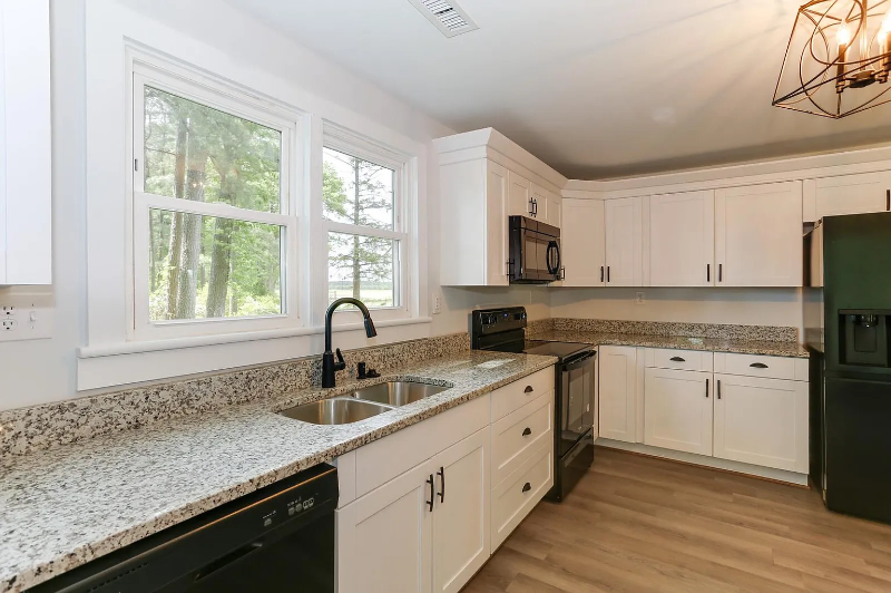 11100 Mill Swamp Rd - Photo 4 of 20