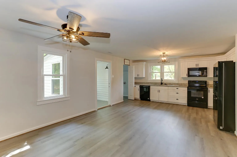 11100 Mill Swamp Rd - Photo 6 of 20