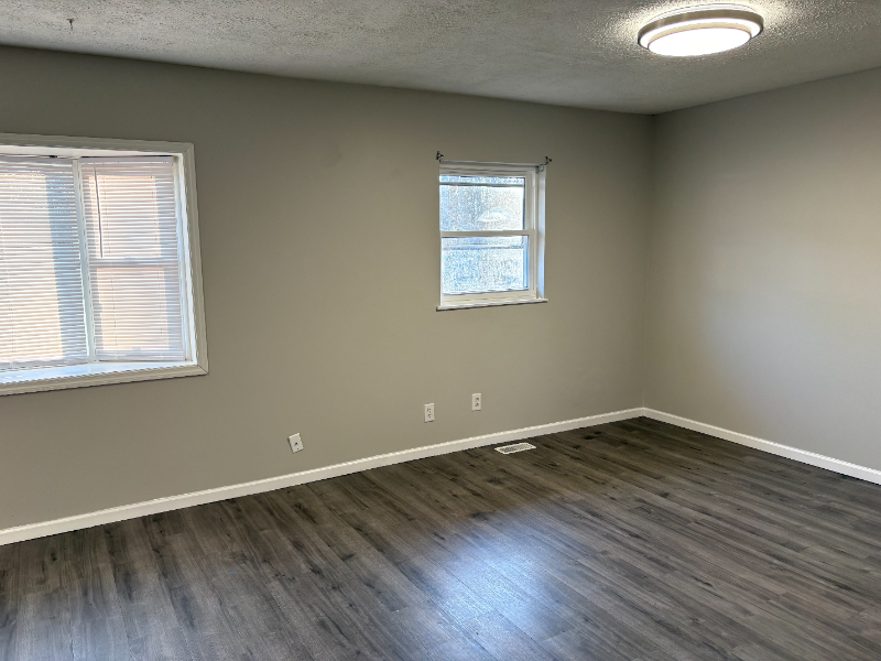 98 Stewart Ln - Photo 3 of 14