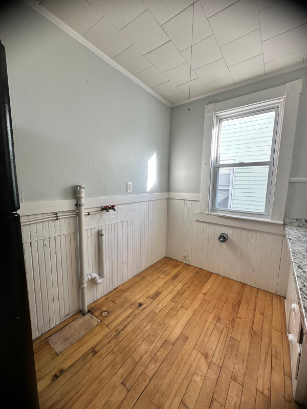 213 Laurel St #6 - Photo 4 of 9