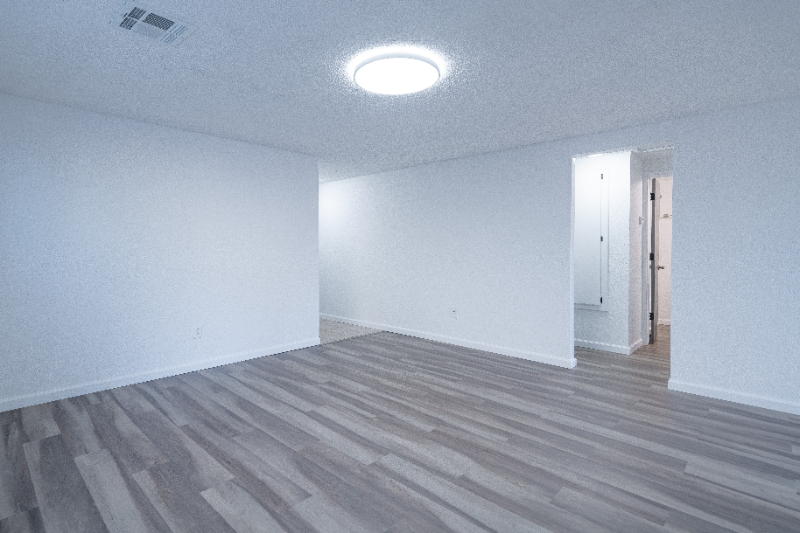 8513 Wakefield St - Photo 5 of 23