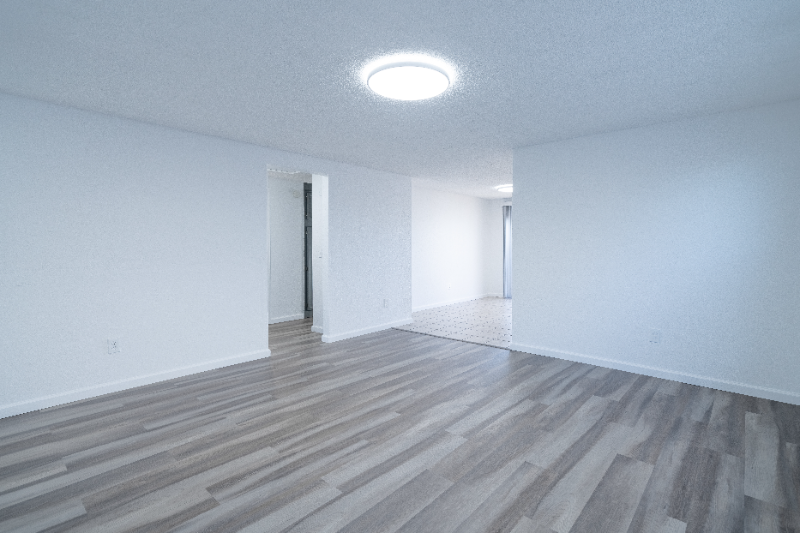 8513 Wakefield St - Photo 6 of 23