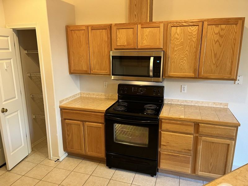 312 G St Sw #A - Photo 3 of 15