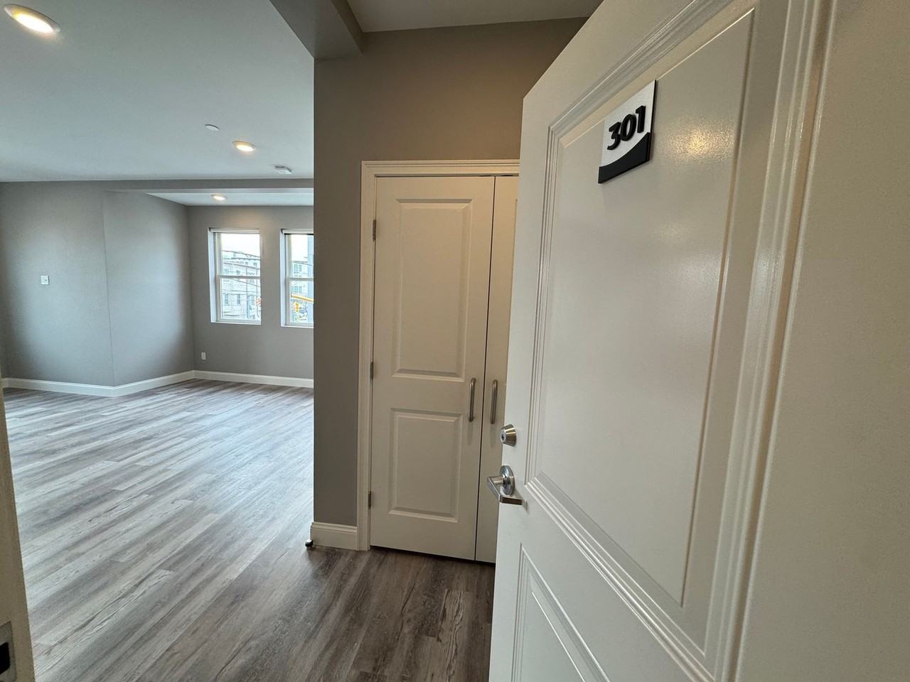 Zorro Revere, LLC - Photo 3 of 31