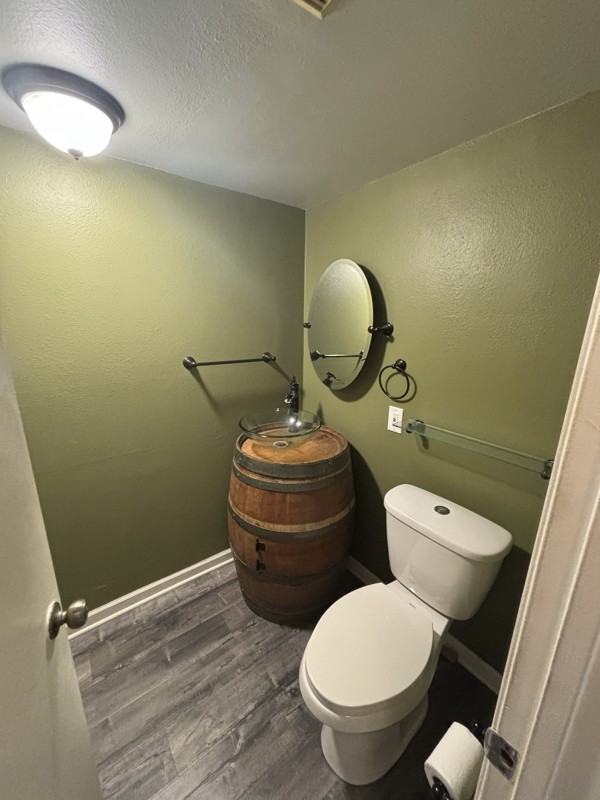 662 Driftwood Ln - Photo 3 of 20