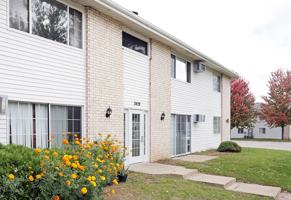 featured image of 3424 Hemlock Dr Ne