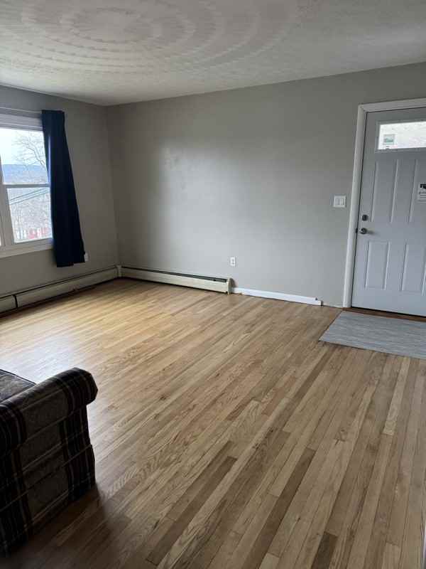 156 Spring St - Photo 6 of 11