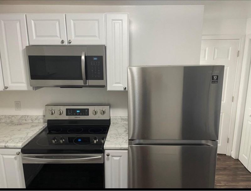 111 Hall St #1 - Photo 2 of 12