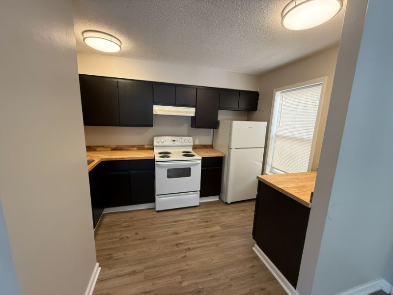 324 Block St #N - Photo 3 of 5