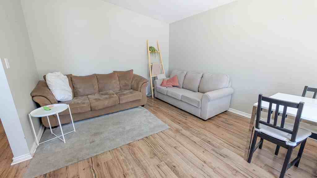 319 Bunting Rd - Photo 3 of 36