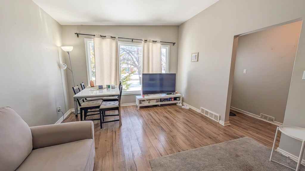 319 Bunting Rd - Photo 5 of 36