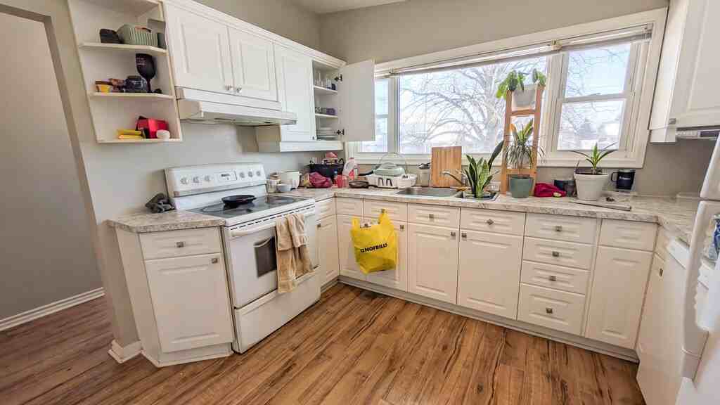 319 Bunting Rd - Photo 7 of 36