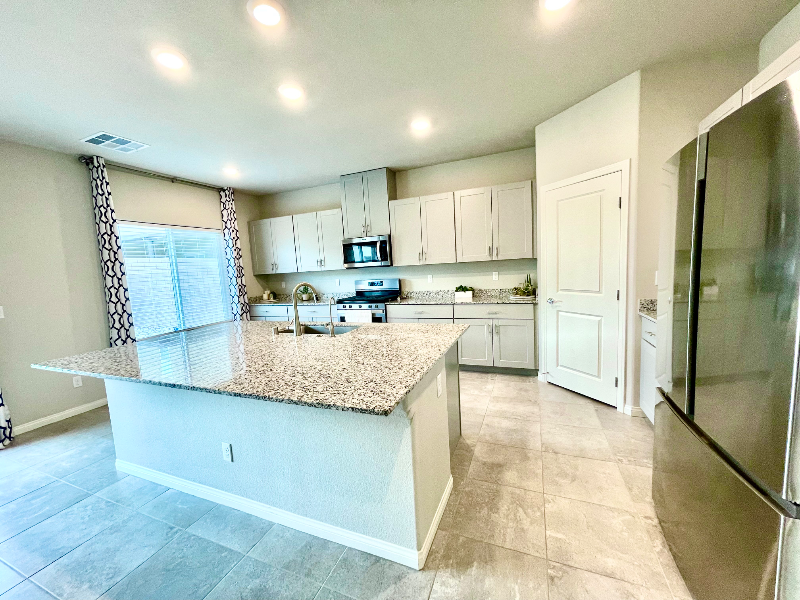 4039 Lady Fern Ave - Photo 4 of 11