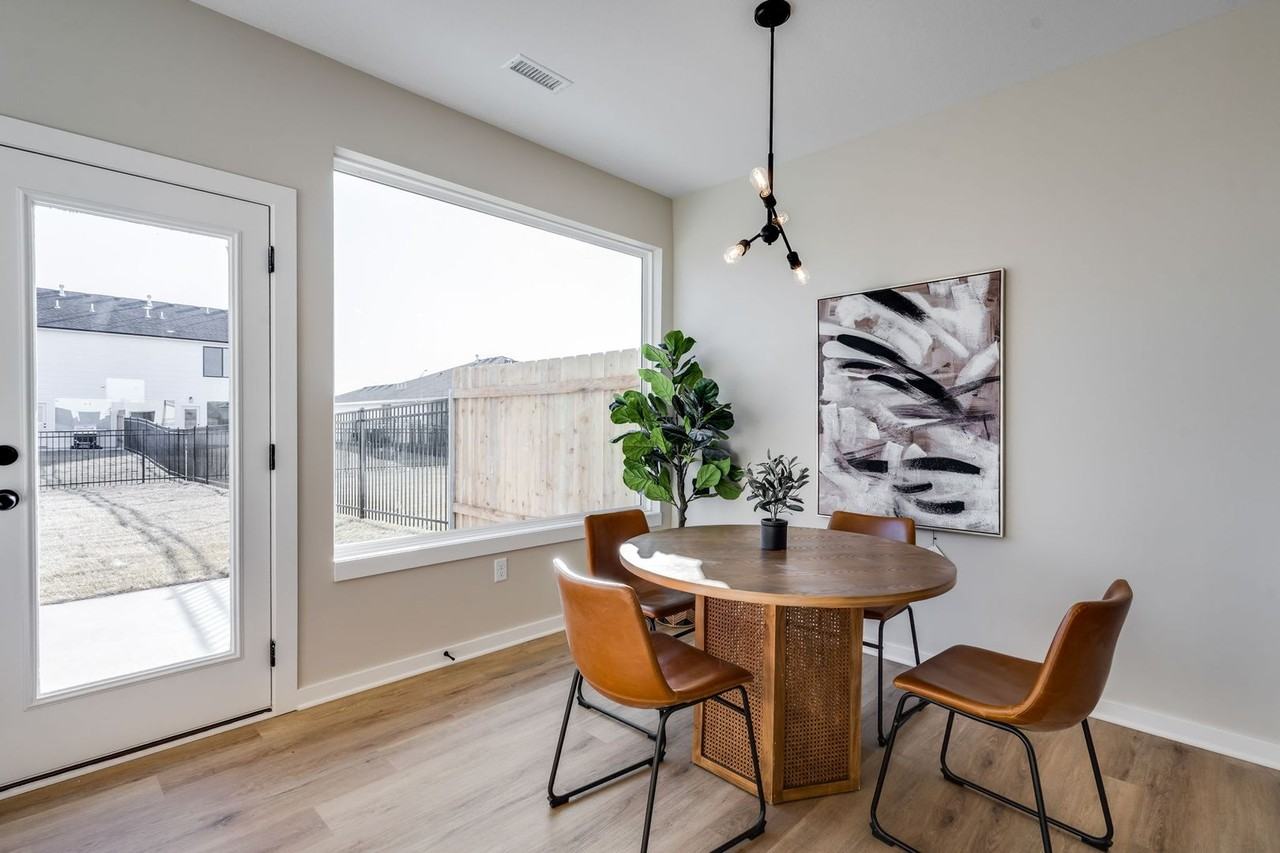 3741 W 30th St - Photo 7 of 17