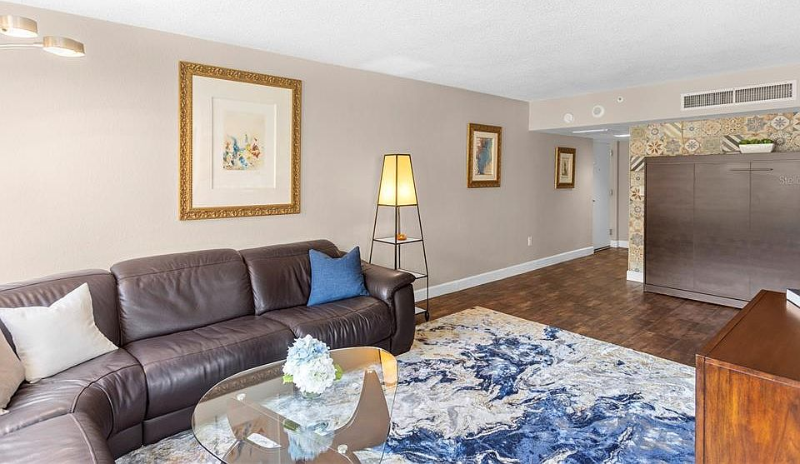 470 3rd St S #10 - Photo 4 of 16