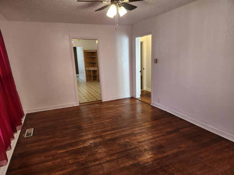 607 3rd Ave Nw - Photo 5 of 14