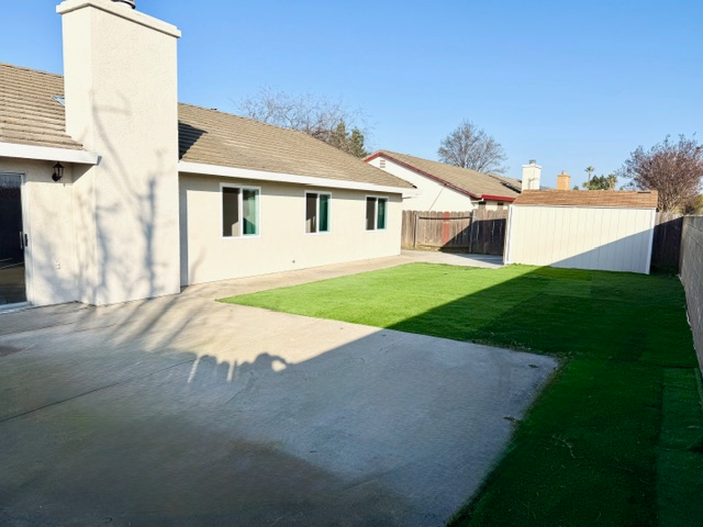 1700 Torry Pine Dr - Photo 2 of 20