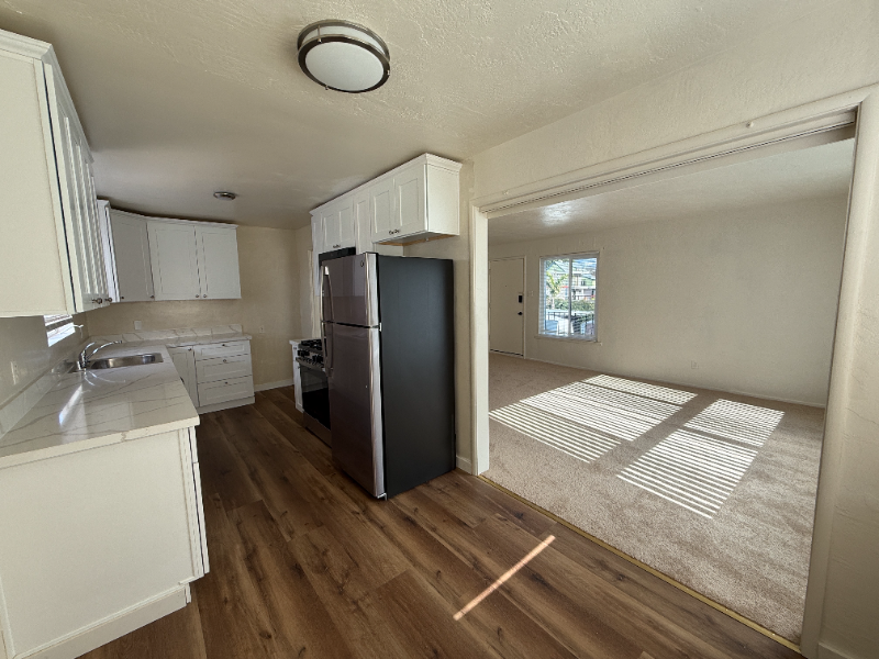 1327 Ashby Ave #C - Photo 3 of 8