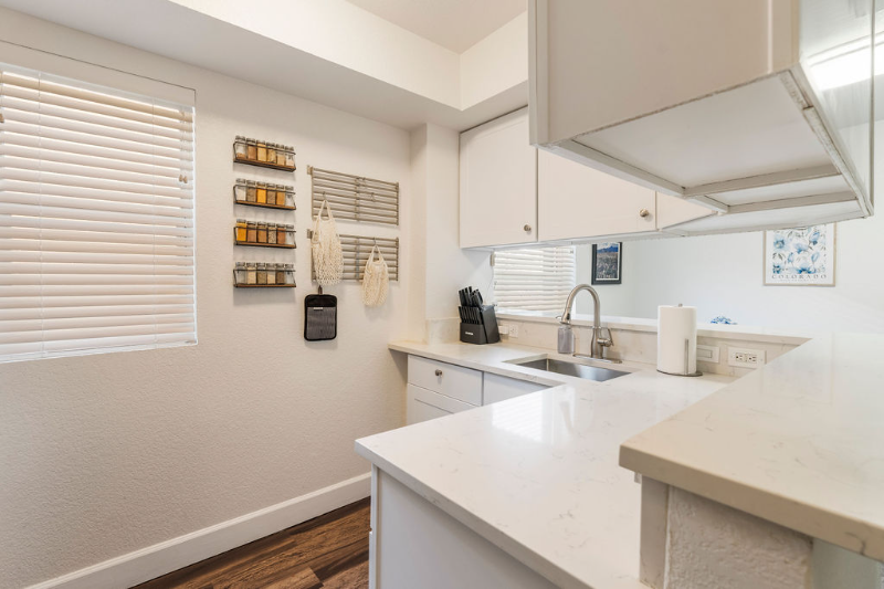 1629 N Clarkson St #23 - Photo 3 of 15