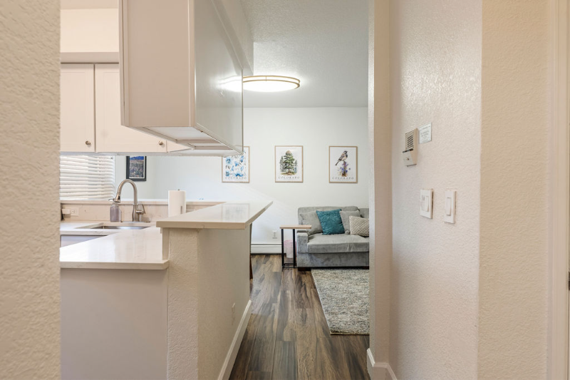 1629 N Clarkson St #23 - Photo 6 of 15