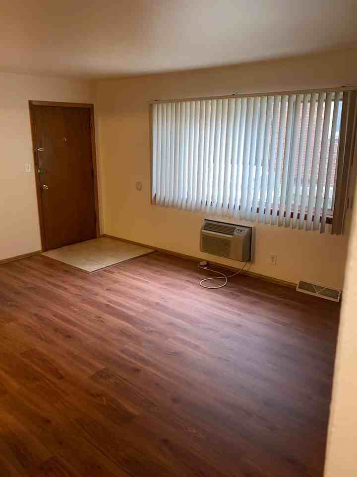 3001 E Adams Ave #8 - Photo 2 of 6