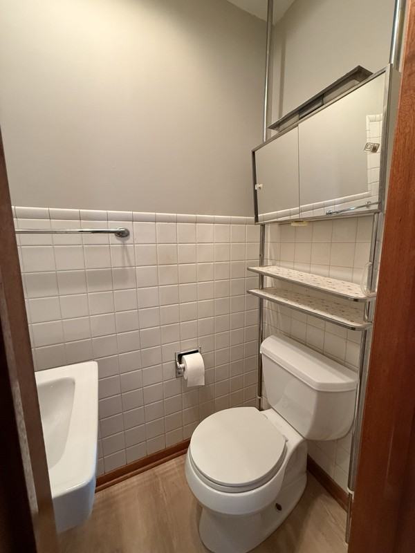 5825 Webster St - Photo 6 of 9