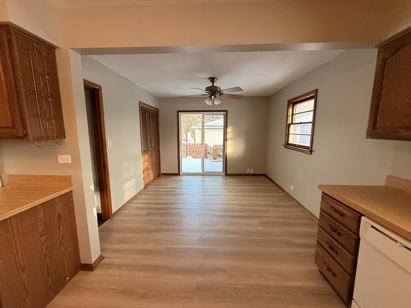 5825 Webster St - Photo 7 of 9