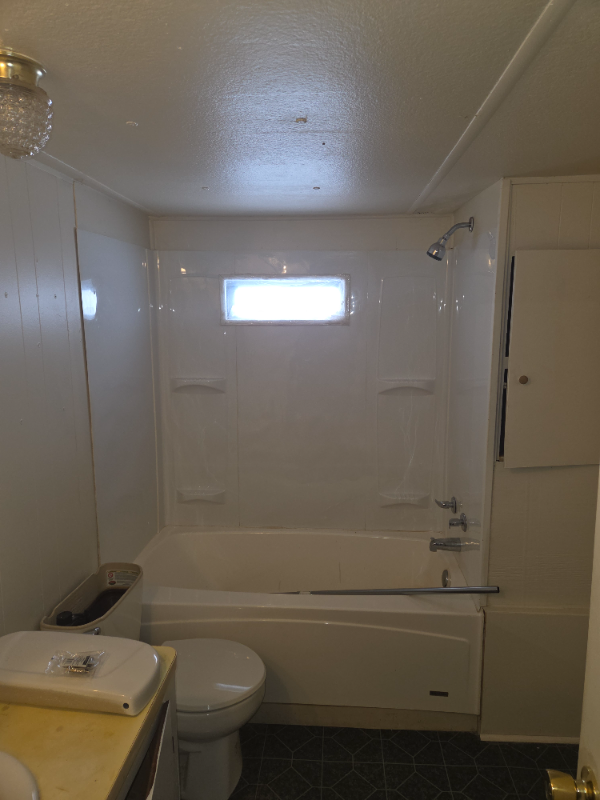 4689 Kirby Ave Ne - Photo 2 of 7