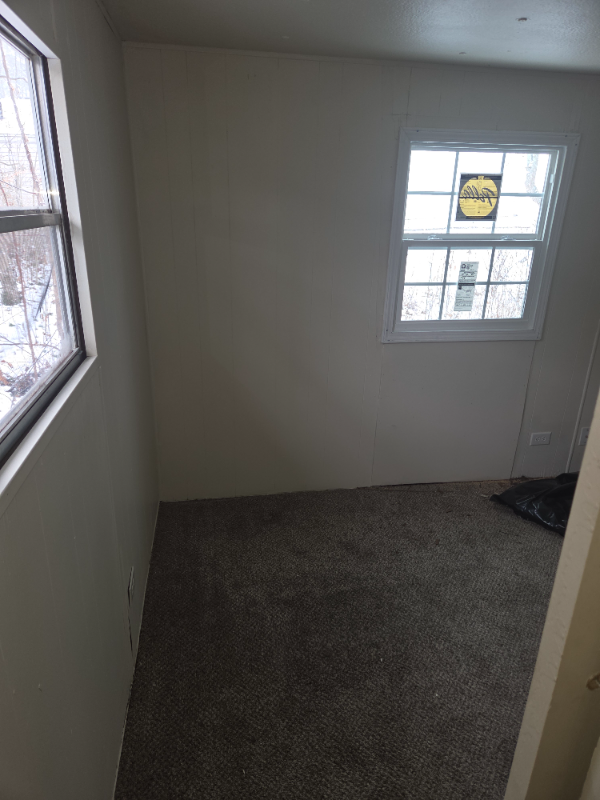 4689 Kirby Ave Ne - Photo 5 of 7