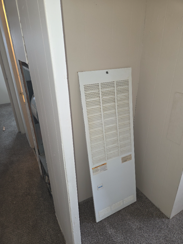 4689 Kirby Ave Ne - Photo 6 of 7