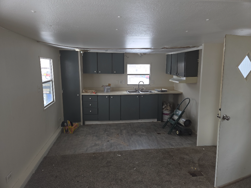 4689 Kirby Ave Ne - Photo 7 of 7